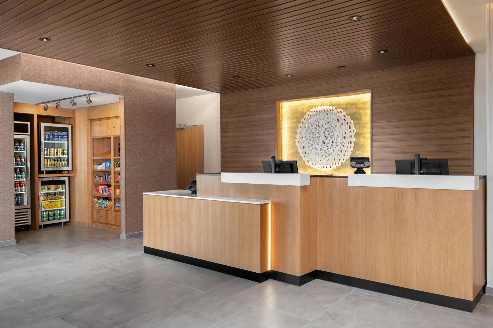 Fairfield By Marriott Inn & Suites Kansas City At The Legends Экстерьер фото