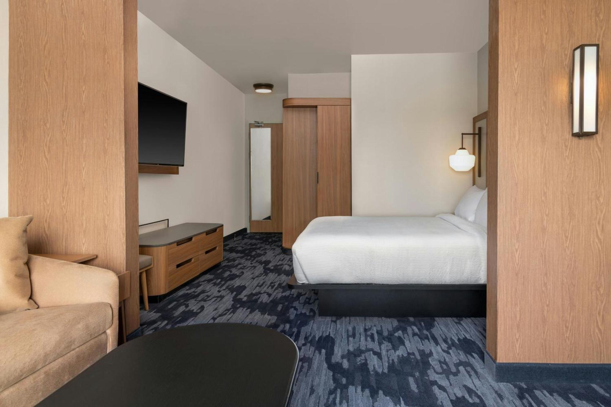 Fairfield By Marriott Inn & Suites Kansas City At The Legends Экстерьер фото